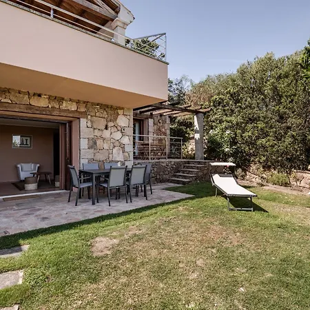Vila Belocations - Aldia Garden Seaview *